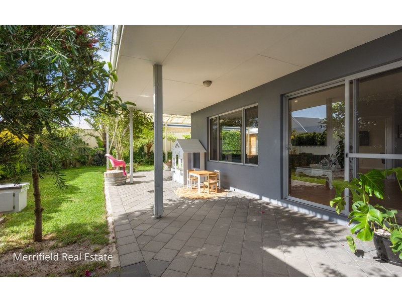 16 Goddard Way, Mckail WA 6330