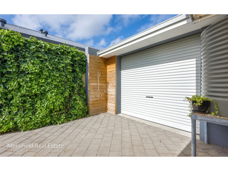 16 Goddard Way, Mckail WA 6330