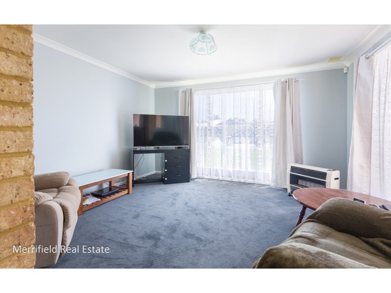 56 McGonnell Road, Orana WA 6330