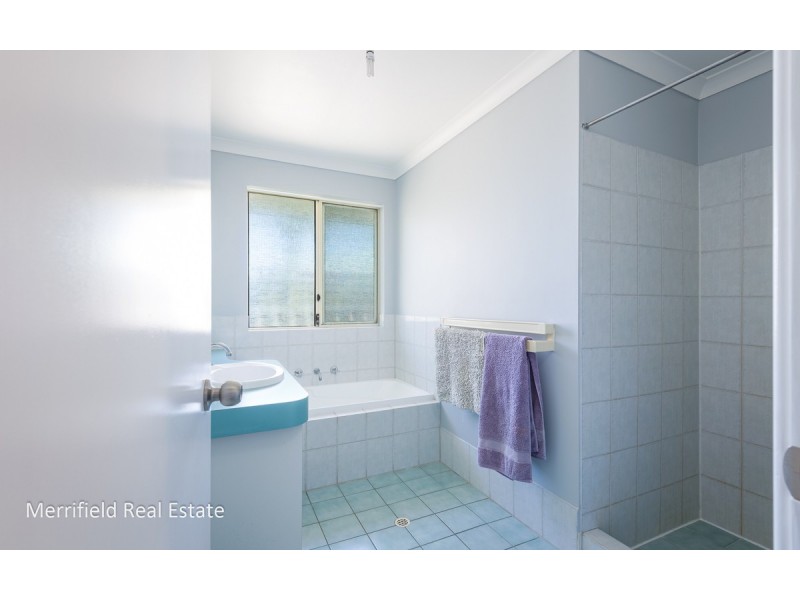 56 McGonnell Road, Orana WA 6330