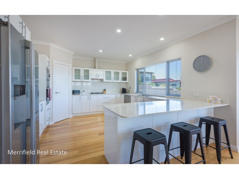 8 McWhae Drive, Spencer Park WA 6330