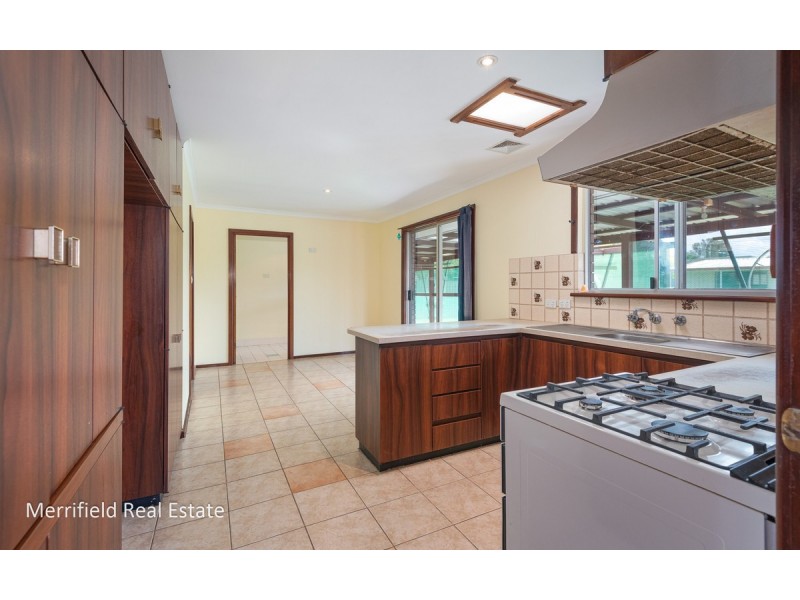 13 Whidby Street, Orana WA 6330