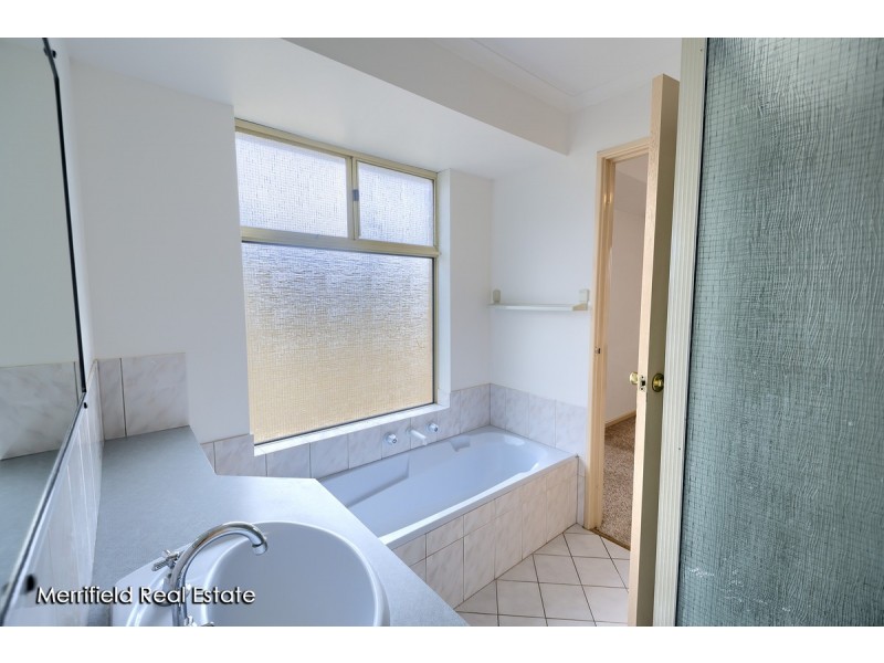 24 Premier Circle, Spencer Park WA 6330