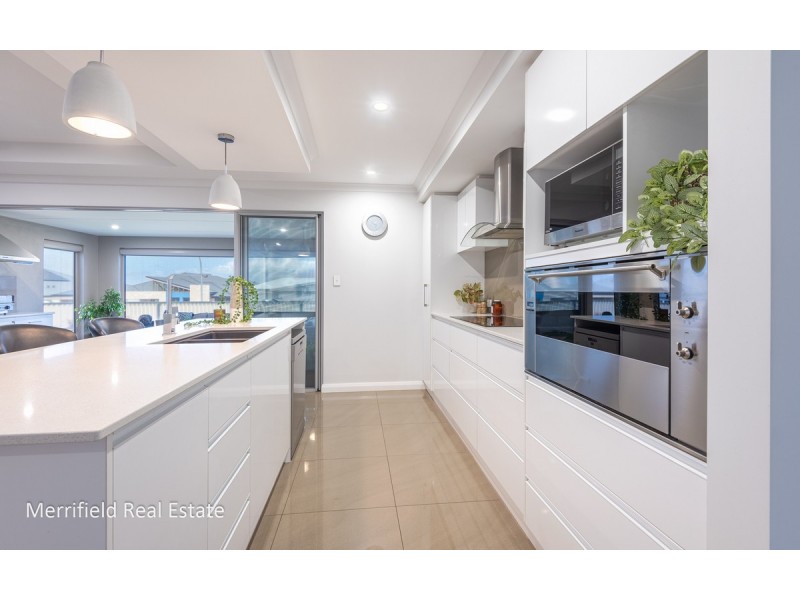 18 Bagnall Parkway, Lange WA 6330