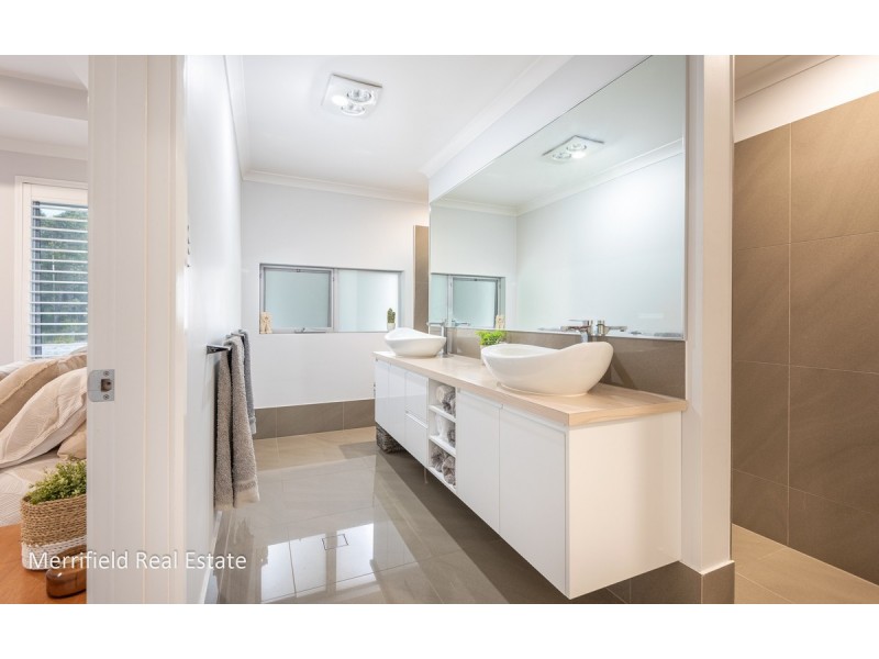 18 Bagnall Parkway, Lange WA 6330