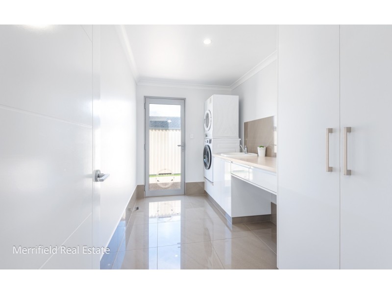 18 Bagnall Parkway, Lange WA 6330