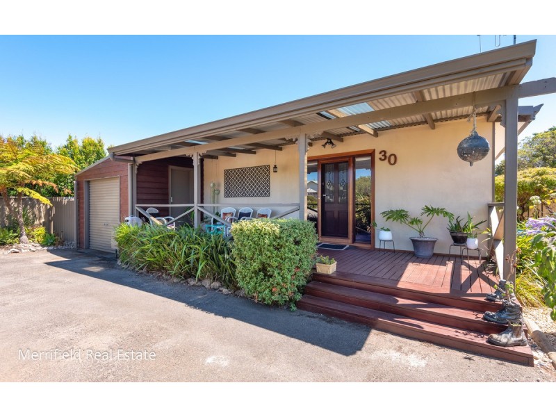 30B Katoomba Street, Orana WA 6330
