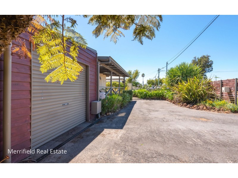 30B Katoomba Street, Orana WA 6330