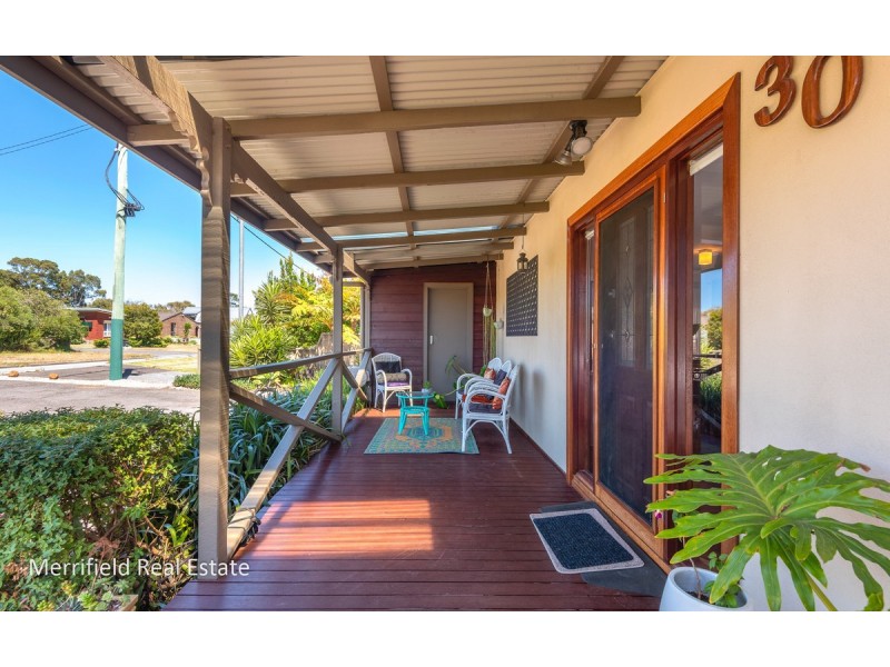 30B Katoomba Street, Orana WA 6330