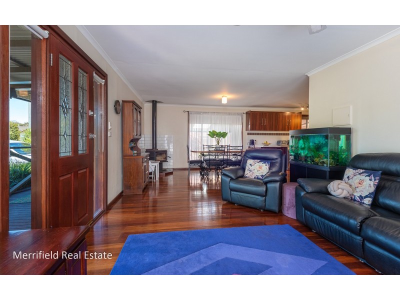30B Katoomba Street, Orana WA 6330