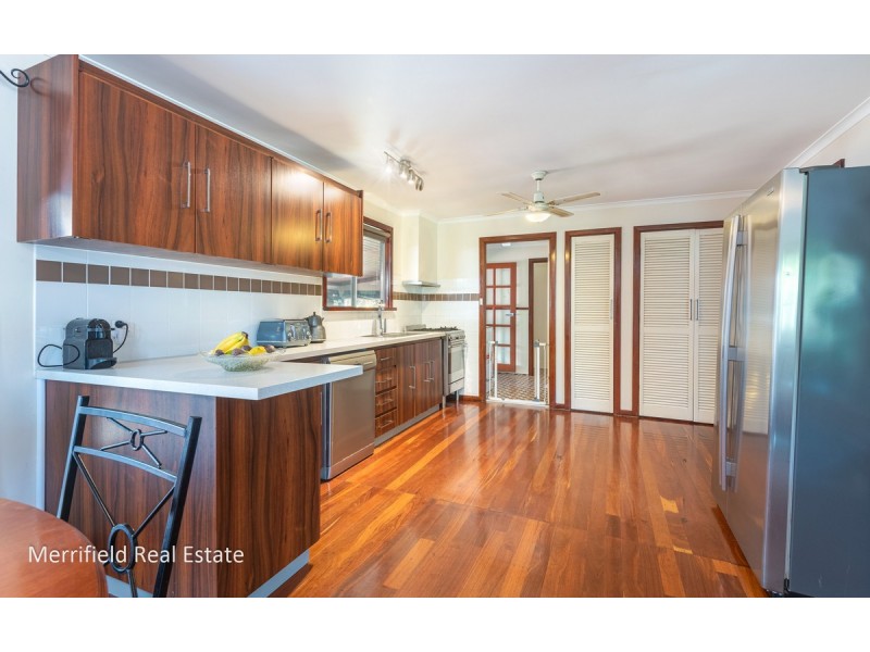 30B Katoomba Street, Orana WA 6330