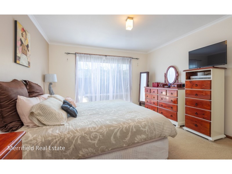 30B Katoomba Street, Orana WA 6330