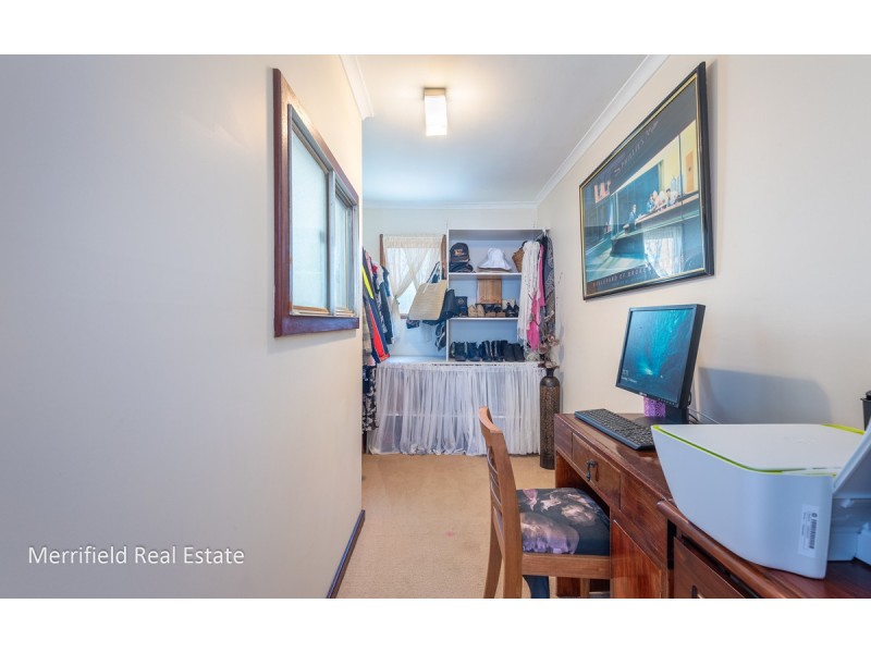 30B Katoomba Street, Orana WA 6330