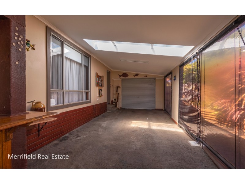 30B Katoomba Street, Orana WA 6330