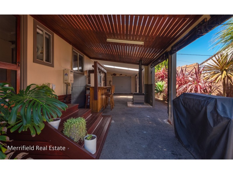 30B Katoomba Street, Orana WA 6330