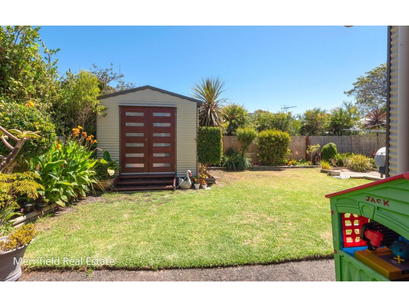 30B Katoomba Street, Orana WA 6330
