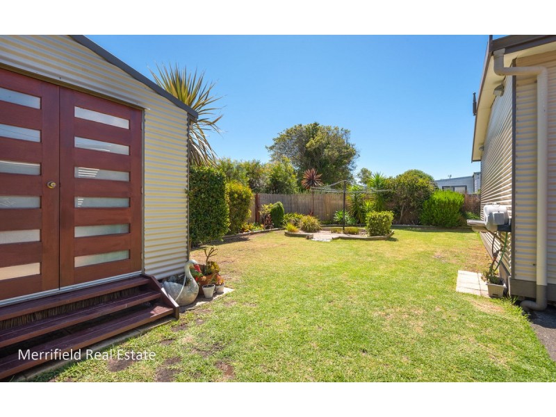 30B Katoomba Street, Orana WA 6330