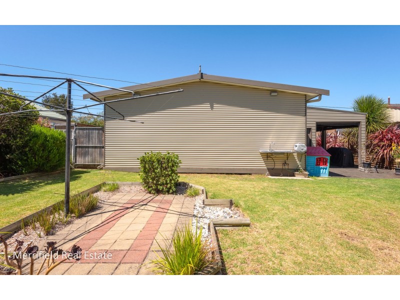 30B Katoomba Street, Orana WA 6330