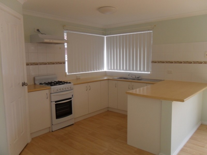 1/50 Sierra Crescent, Orana WA 6330