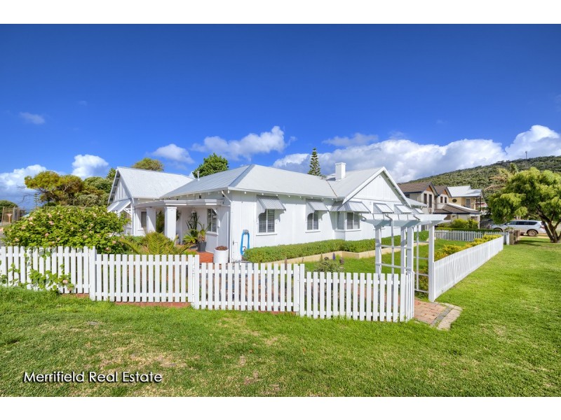 9 Middleton Road, Middleton Beach WA 6330