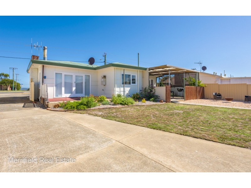 100 South Coast Highway, Orana WA 6330