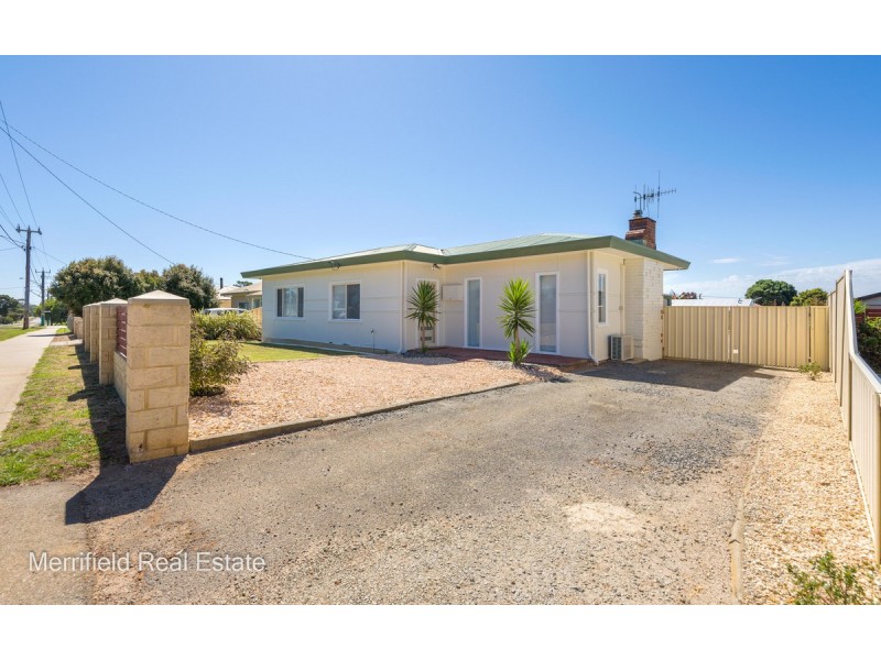 100 South Coast Highway, Orana WA 6330