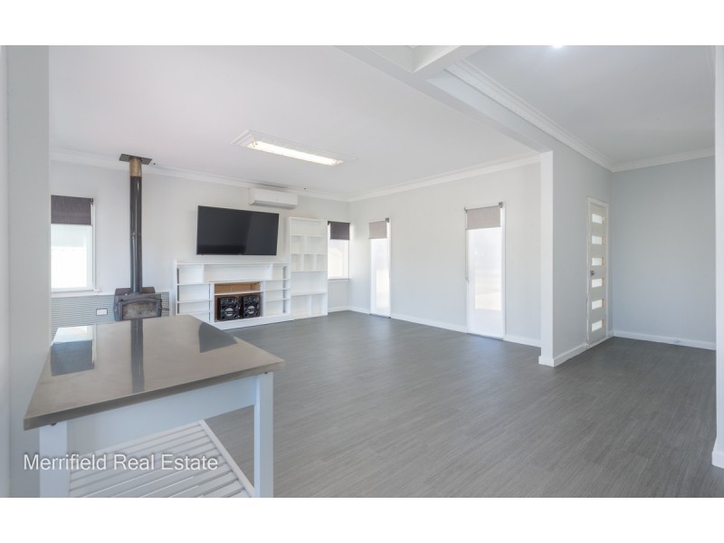 100 South Coast Highway, Orana WA 6330