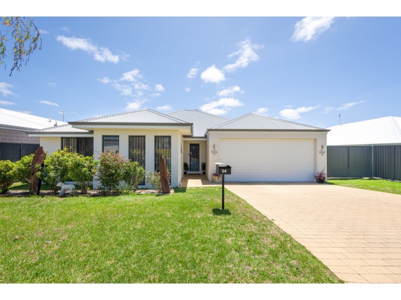 24 Albatross Drive, Bayonet Head WA 6330