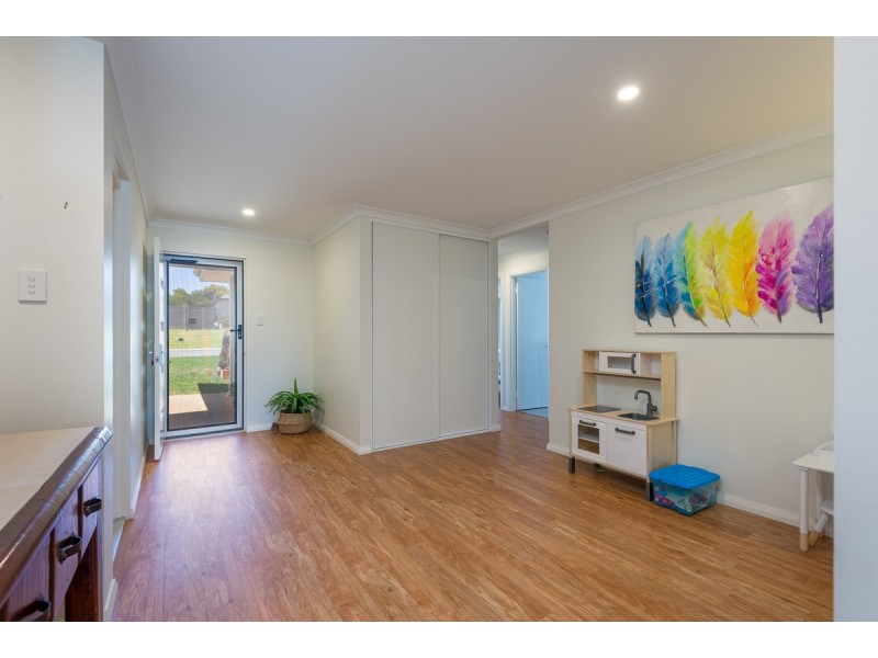 24 Albatross Drive, Bayonet Head WA 6330