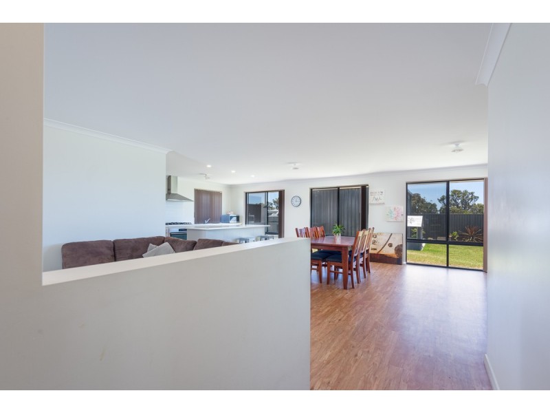 24 Albatross Drive, Bayonet Head WA 6330