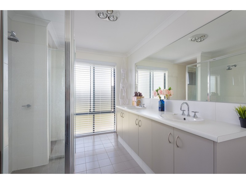 24 Albatross Drive, Bayonet Head WA 6330