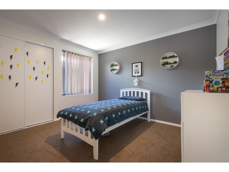 24 Albatross Drive, Bayonet Head WA 6330