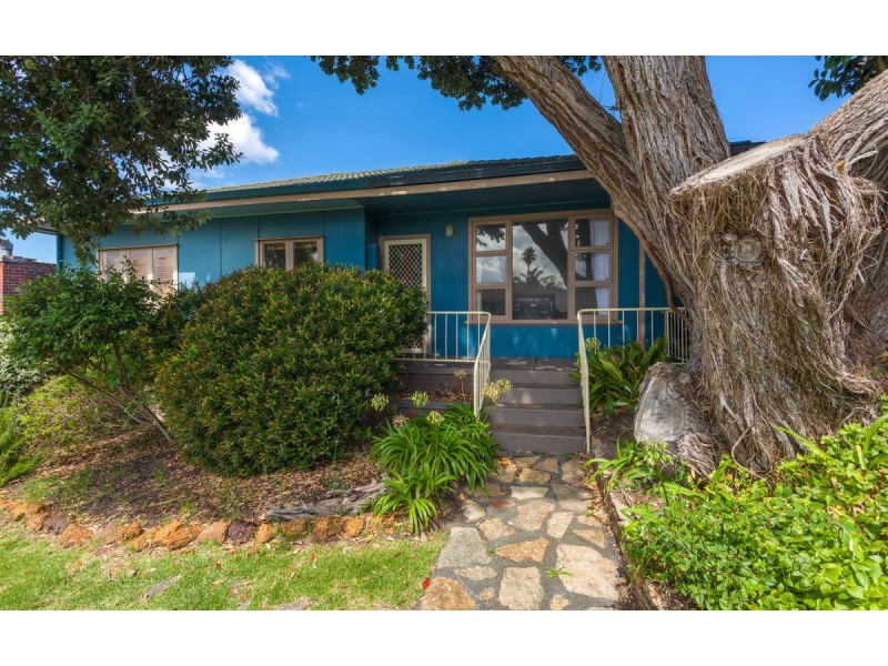 10 Halifax Street, Mount Melville WA 6330