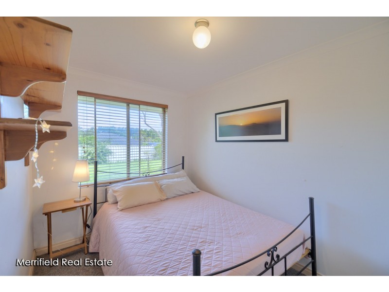 8 Lambert Street, Lockyer WA 6330