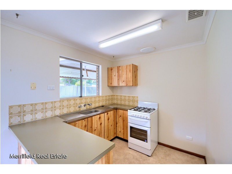 16 Sherwood Drive, Mckail WA 6330