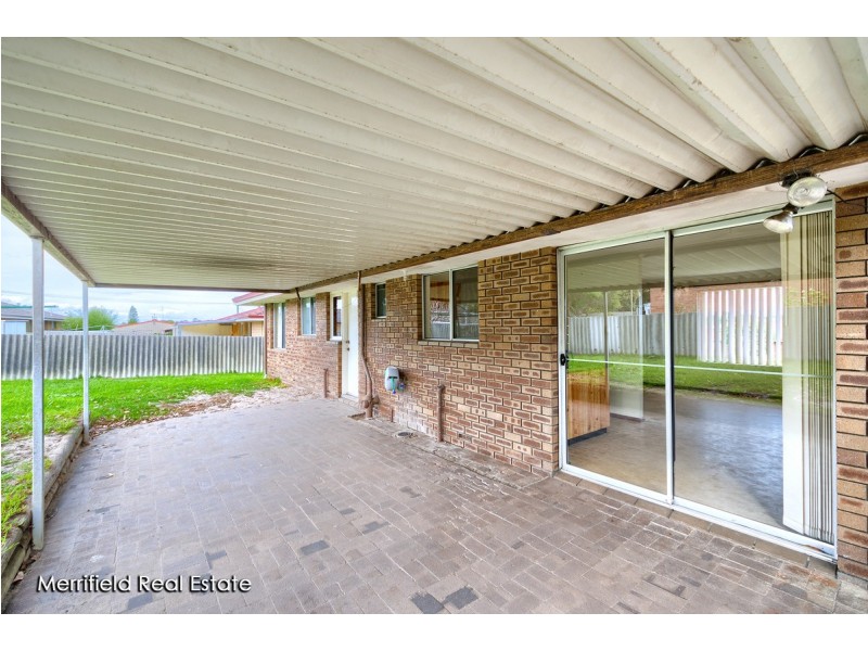 16 Sherwood Drive, Mckail WA 6330