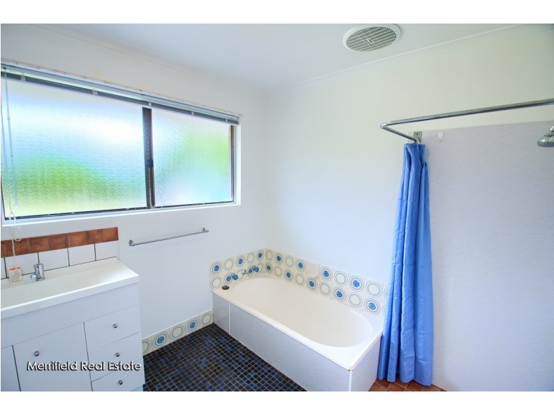 42 Ardross Crescent, Collingwood Park WA 6330