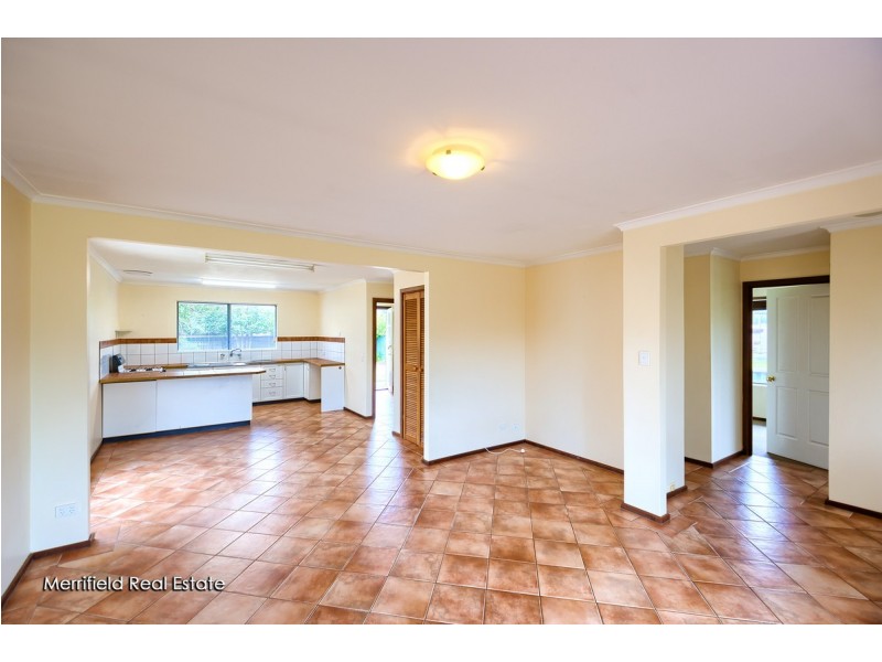 42 Ardross Crescent, Collingwood Park WA 6330