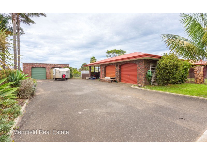4 Turner Street, Orana WA 6330