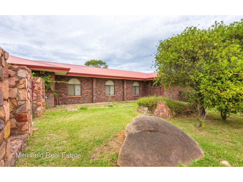 4 Turner Street, Orana WA 6330
