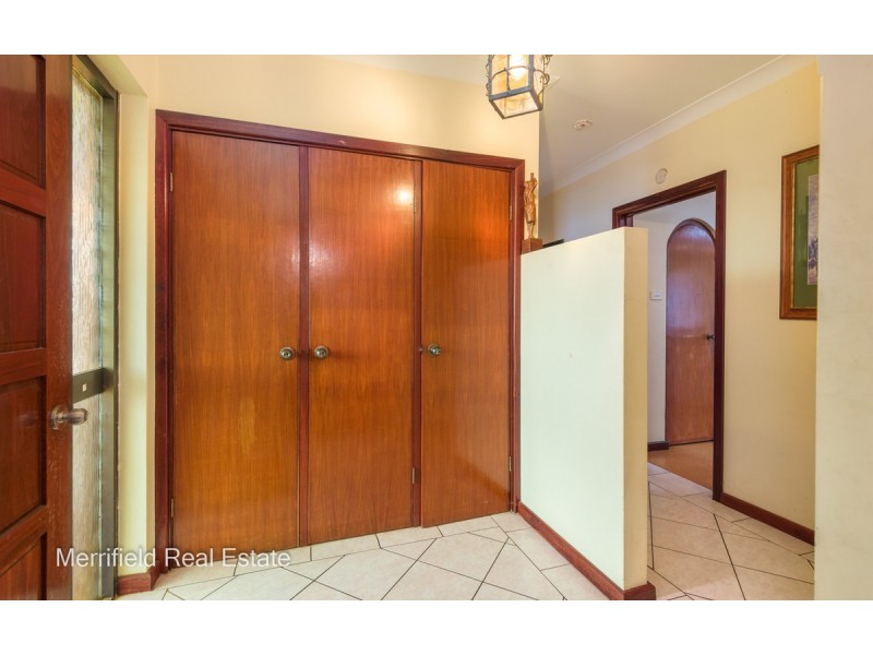 4 Turner Street, Orana WA 6330