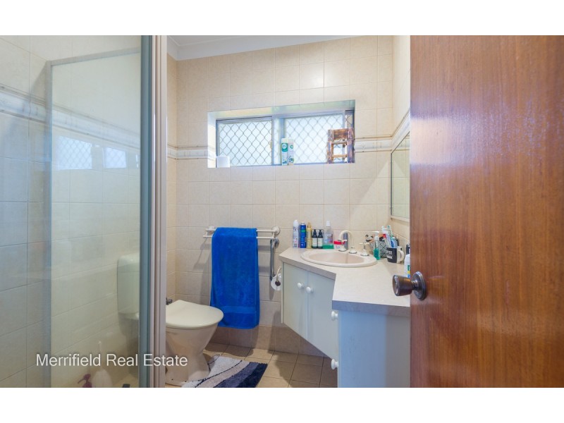 4 Turner Street, Orana WA 6330