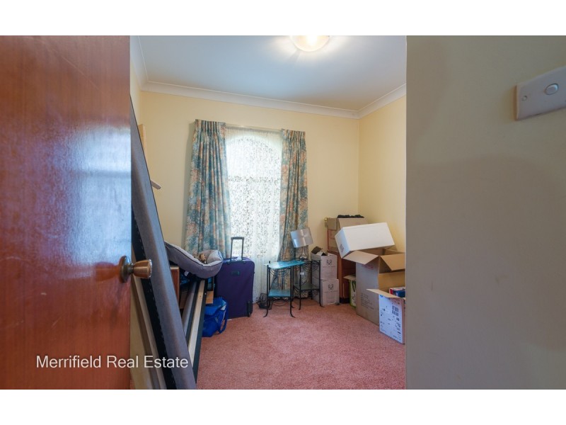 4 Turner Street, Orana WA 6330