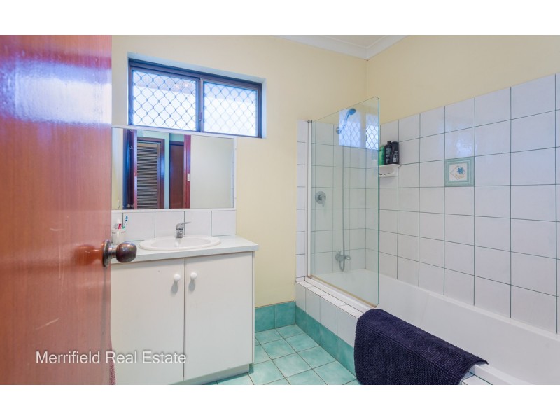 4 Turner Street, Orana WA 6330