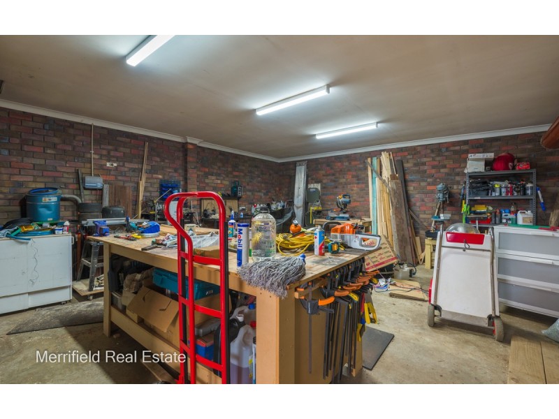 4 Turner Street, Orana WA 6330