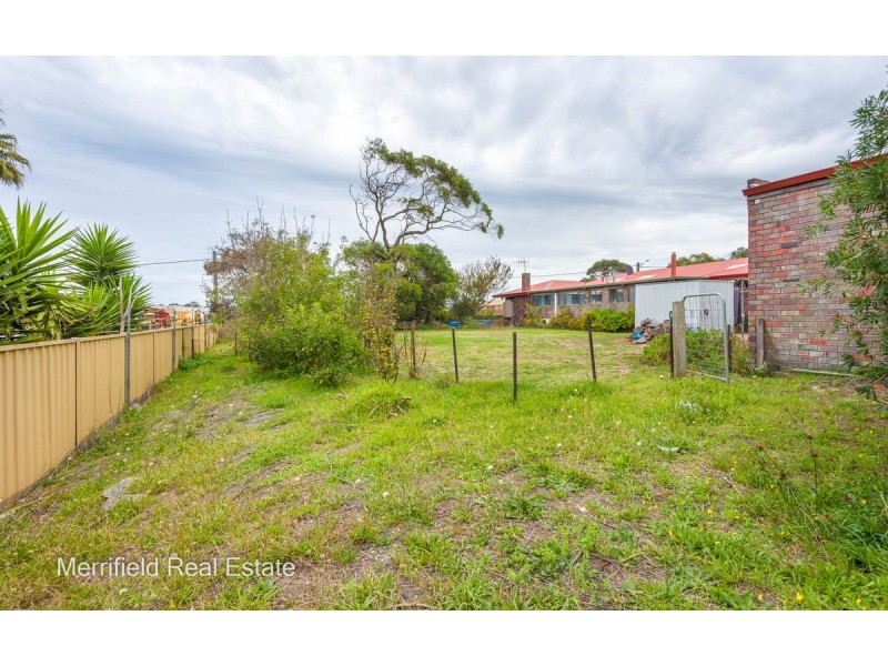 4 Turner Street, Orana WA 6330