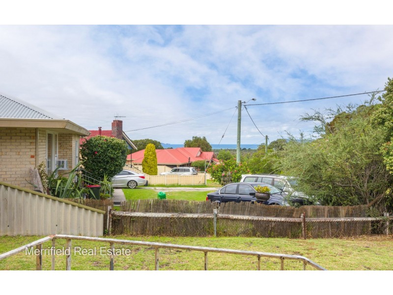 2 Poole Street, Spencer Park WA 6330