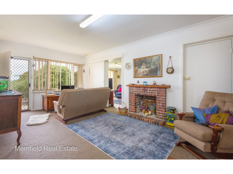 2 Poole Street, Spencer Park WA 6330