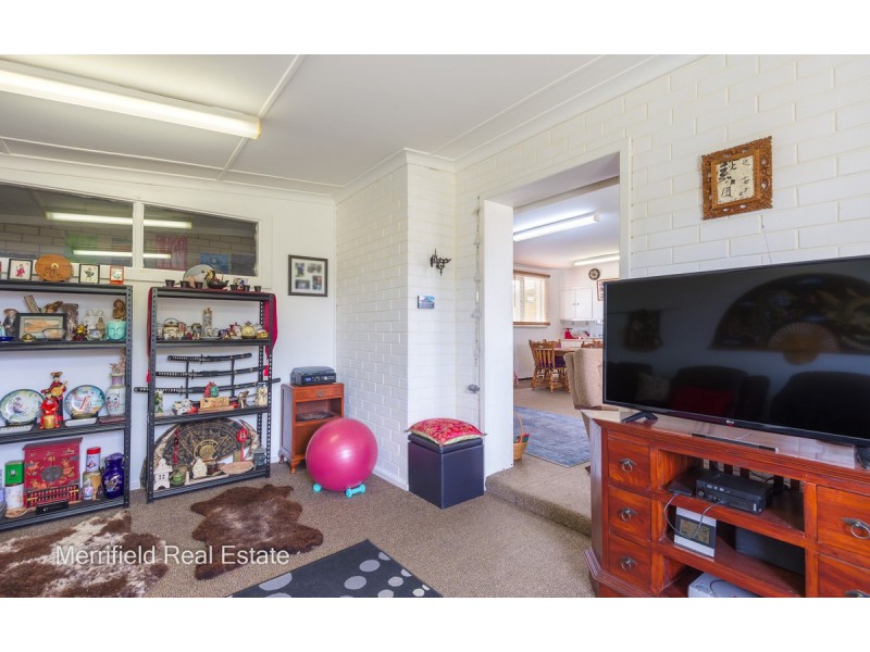 2 Poole Street, Spencer Park WA 6330