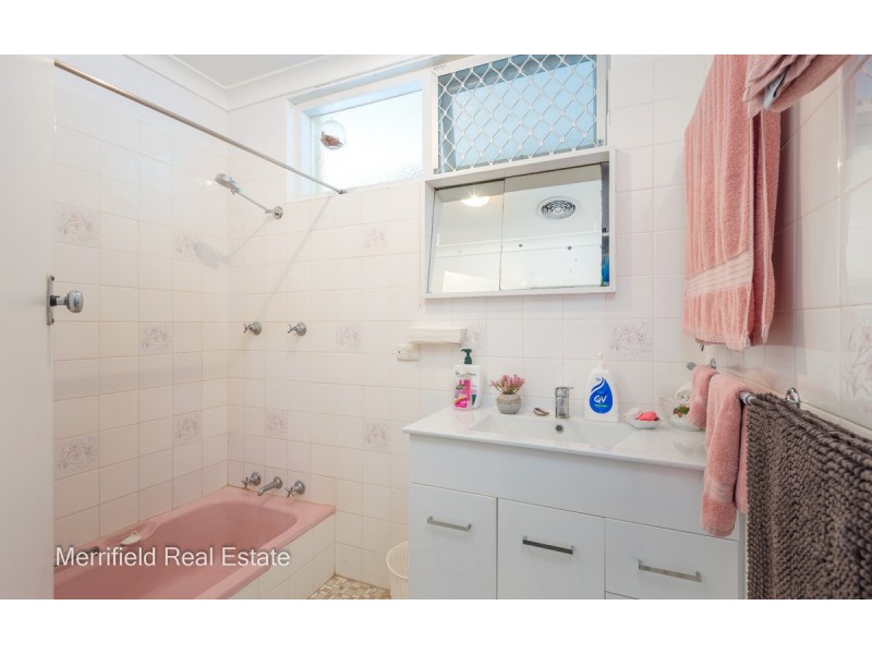 2 Poole Street, Spencer Park WA 6330